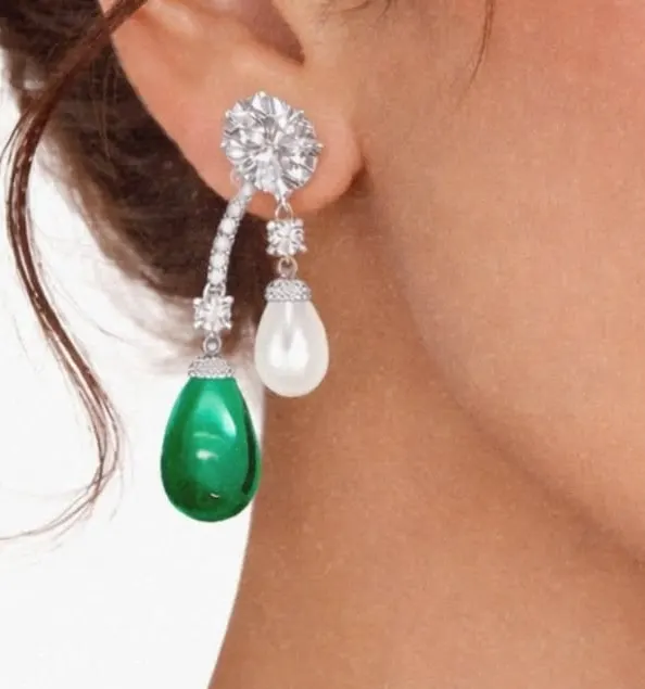 Green of royalty: Emerald & pearl drops