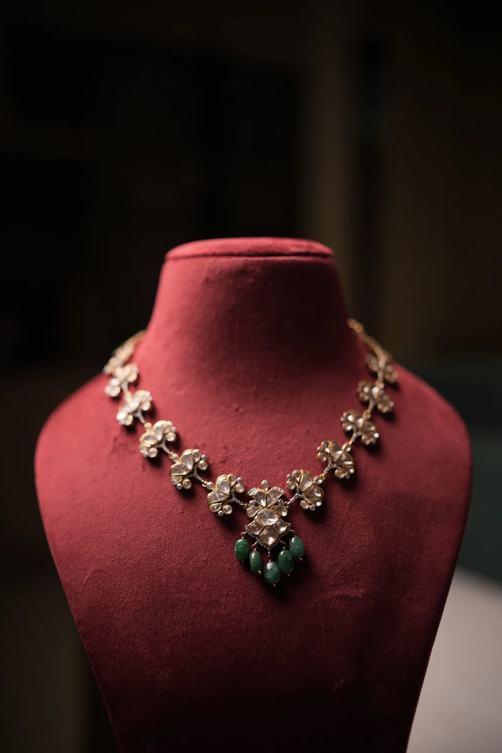 Polki flower necklace: Uncut polki, emerald drops